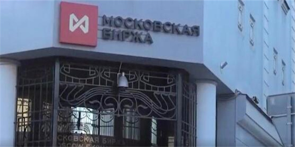 莫斯科称将停止英镑交易 普京：停止使用美元与英镑